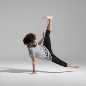 Breakdance frenchie 2 — figure reference